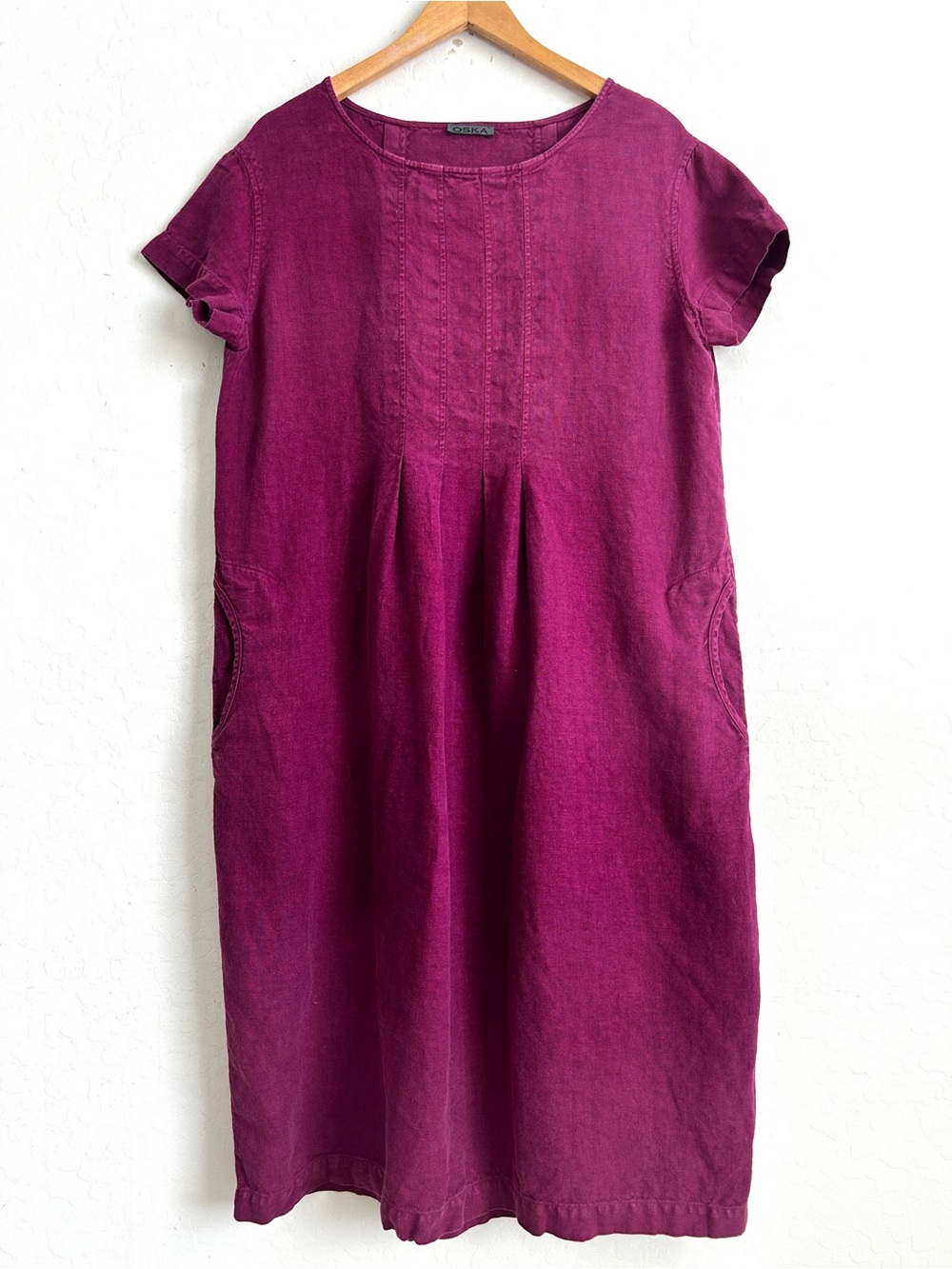 OSKA Midi Dress 8/10 Linen Pockets Relaxed Fit Short Sleeves Lagom Magenta Berry